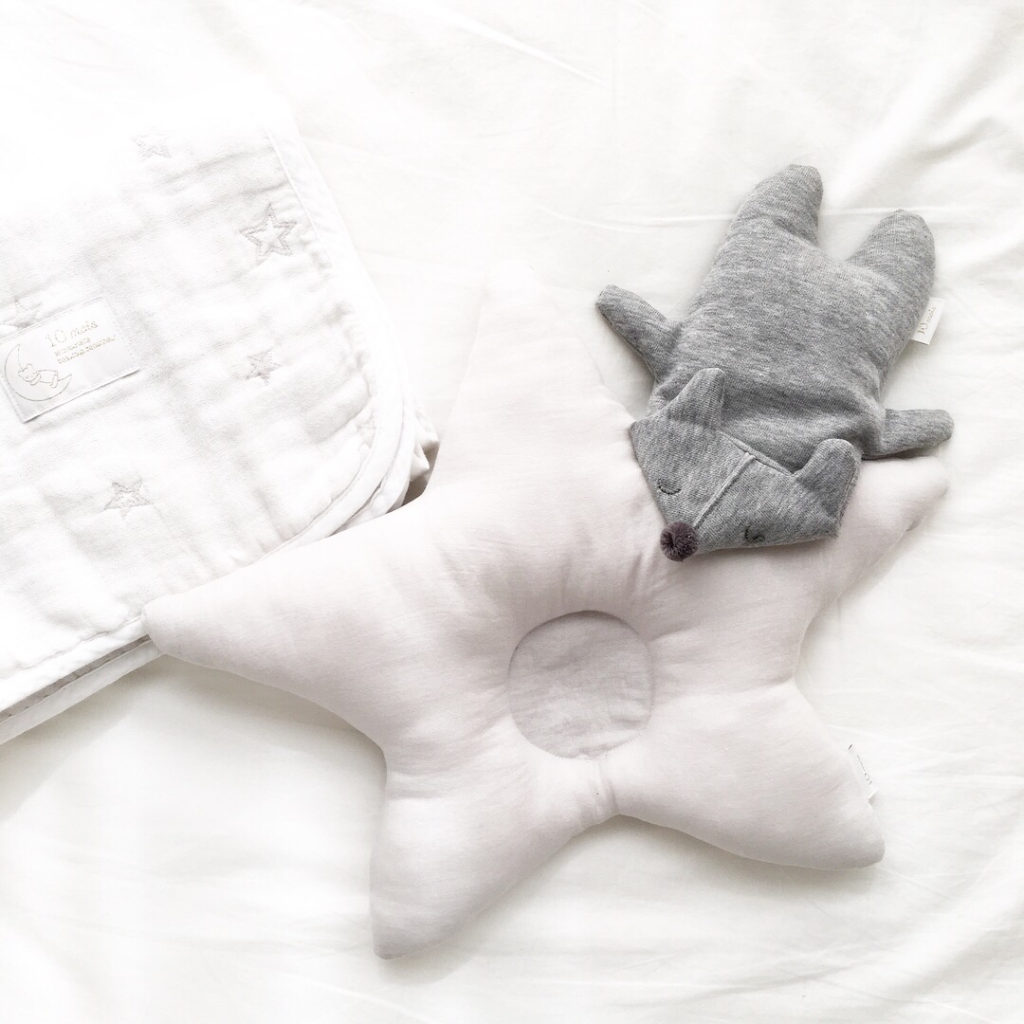 10moisまくら&ベビーストッパー